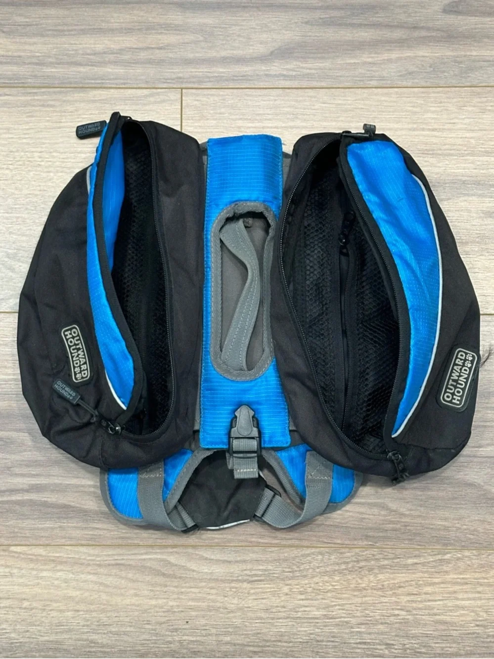 Outward Hound Harness w/ Removable Daypack S/M